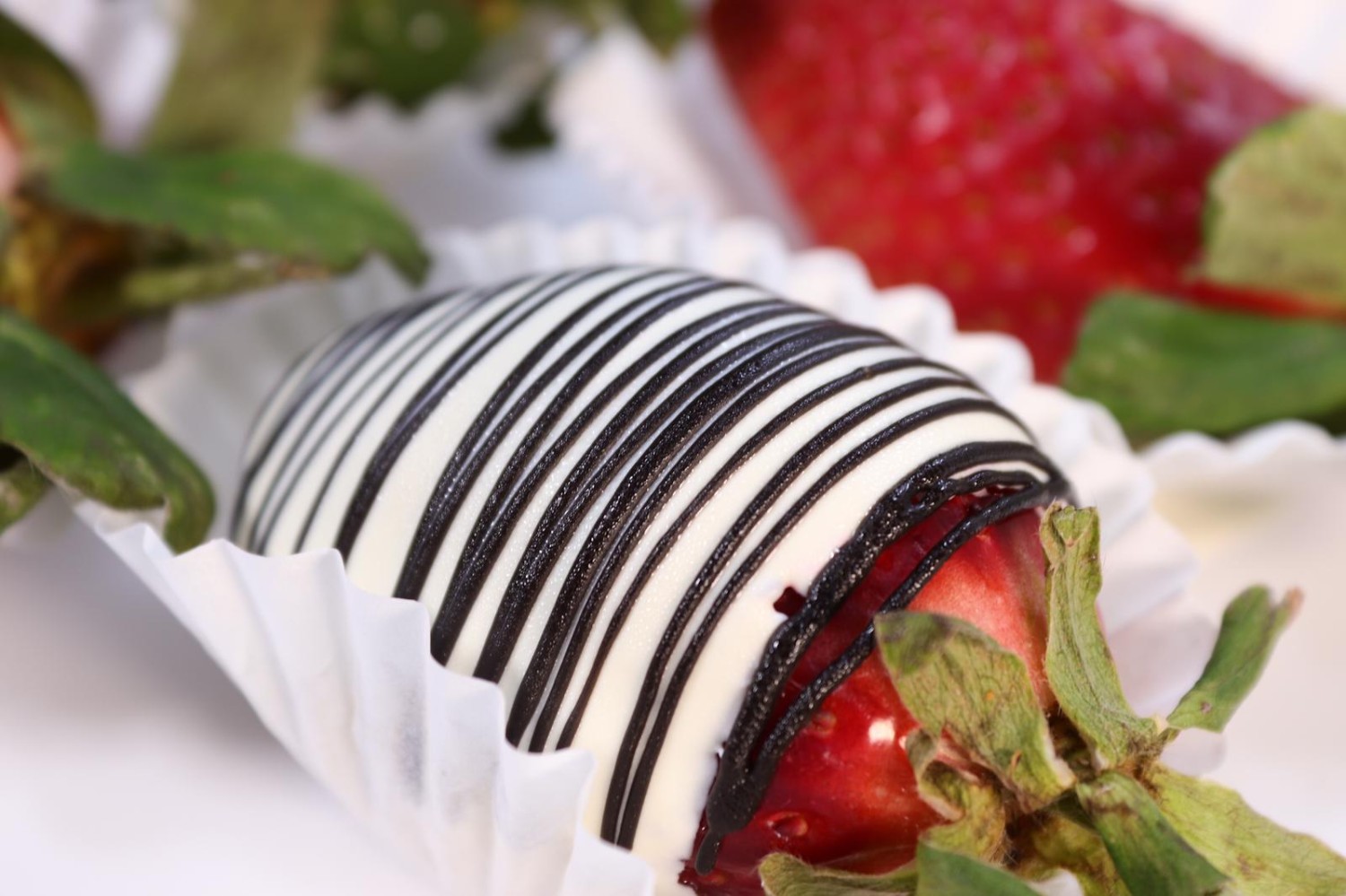 chocolate-dipped-strawberries-d1whu